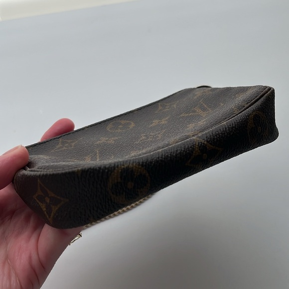 COPY - Louis Vuitton mini poch - Picture 5 of 16